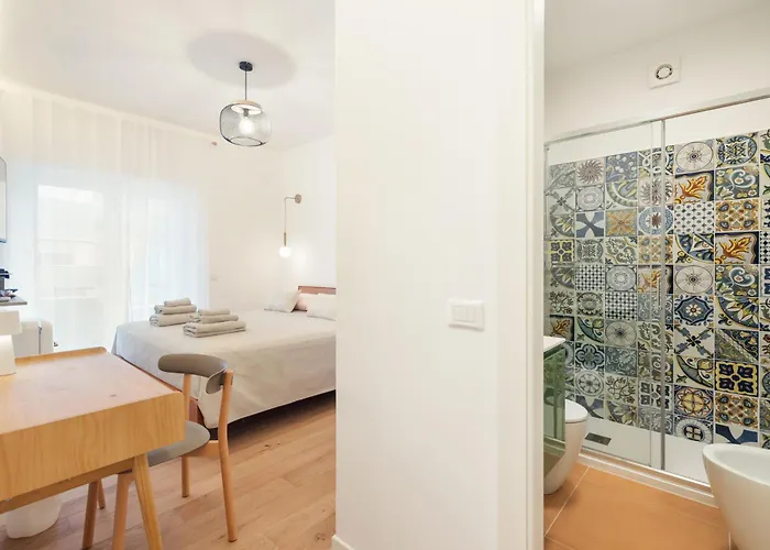 White Con Bagno Privato E Balcone