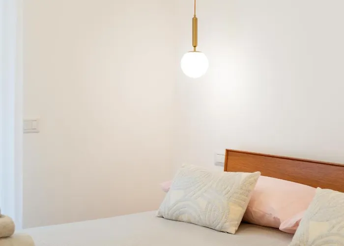 White Con Bagno Privato E Balcone * Rzym